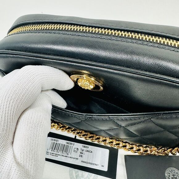 Versace La Medusa Quilted Lambskin Leather Small Crossbody Camera Bag Black NWT - Picture 5 of 10